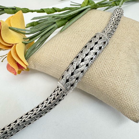 John Hardy Diamond Station 8mm Classic Chain Bracelet .925/18K Gold - Picture 4 of 12